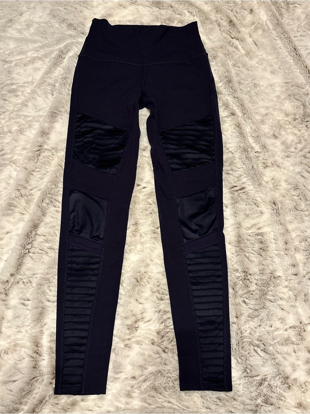 ALO Moto leggings
